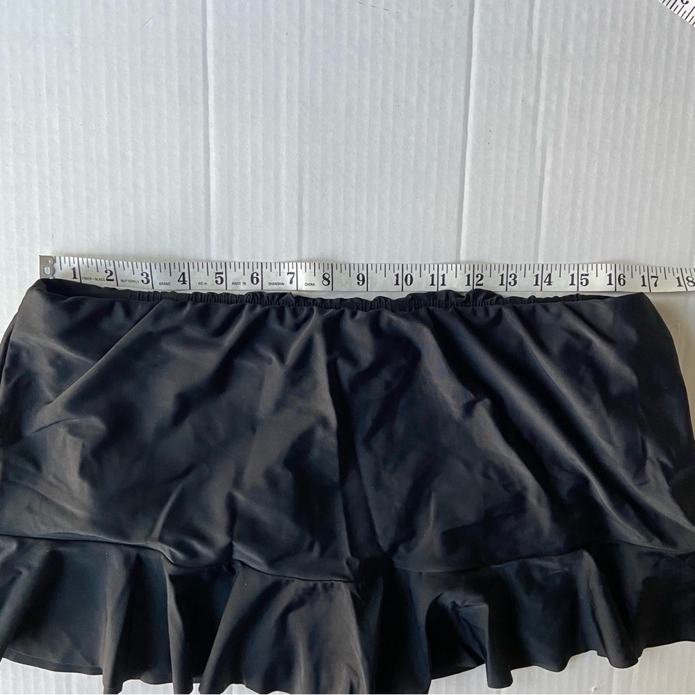 Croft & Barrow Women's Black Tummy Slimmer Bottom  Swim Skirt 16W Skirtini - Picture 3 of 11